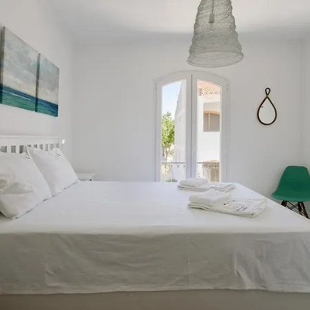 Flh Family House With Pool Дом отдыха Альтура